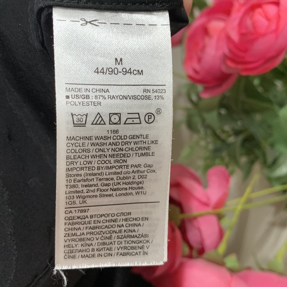 Bananna Republic Button Down Utility Shirt in Black - Picture 7 of 9